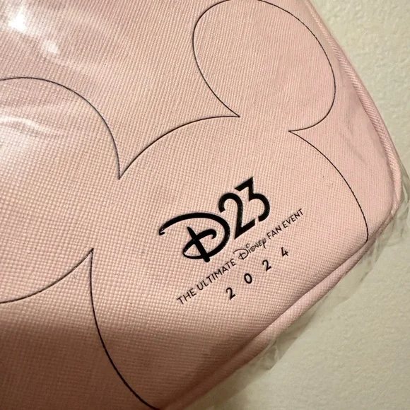 2024 Disney X Pandora D23 Exclusive Cross body sling - Picture 2 of 8